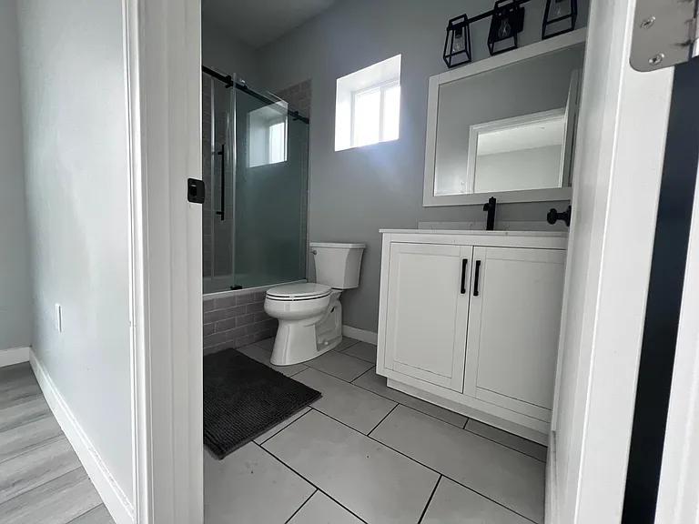 11344 Hatteras St #B12 — Photo 8
