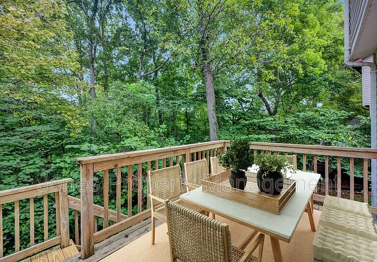 2676 White Oak Ln — Photo 33