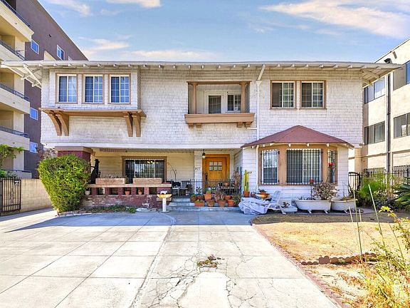 4th image of 977 Arapahoe St