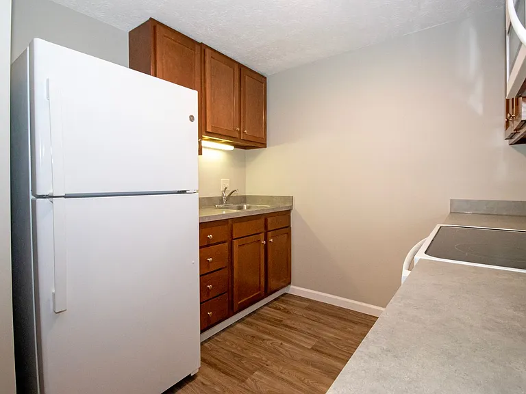 1155 N Elm St #F — Photo 5