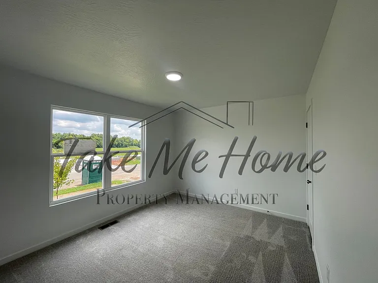 1737 N Boxwood Dr — Photo 12