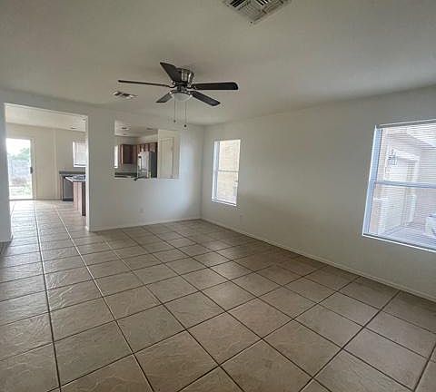 2nd image of 5566 S Monrovia Ave