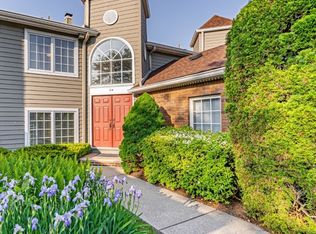 24 Fells Manor Rd, Caldwell, NJ 07006