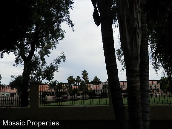 4th image of 1821 W Azalea Dr