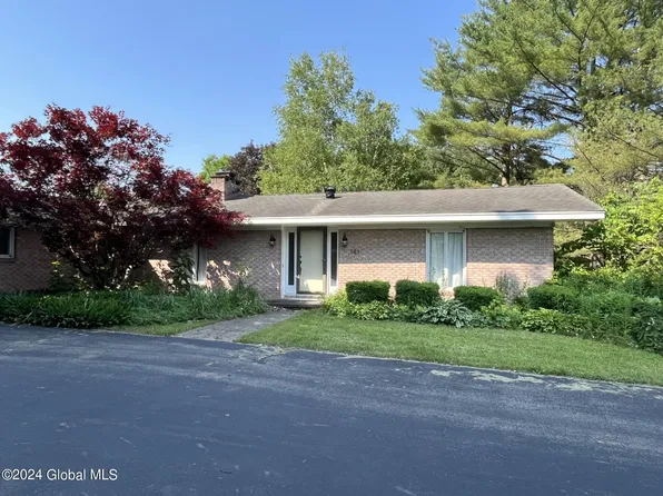 141 Fon Clair Terrace, Johnstown, NY 12095