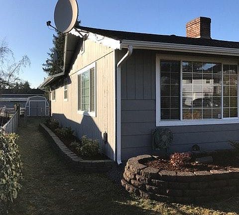 5th image of 15218 16th Ave E