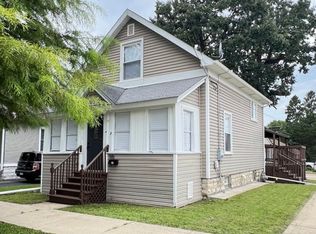 701 Hamilton Ave, Aurora, IL 60505