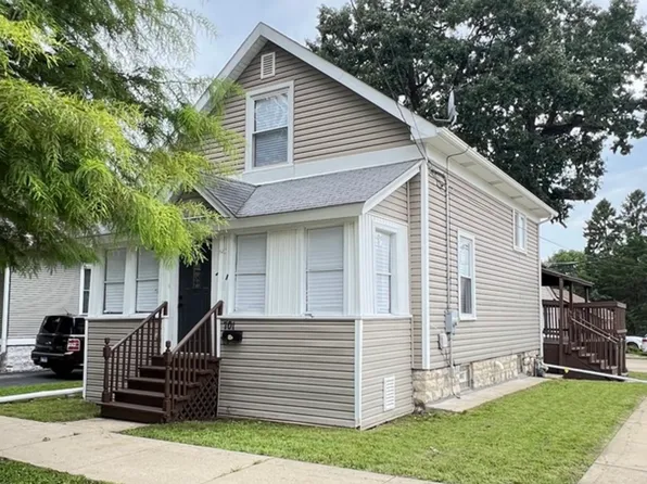 701 Hamilton Ave, Aurora, IL 60505