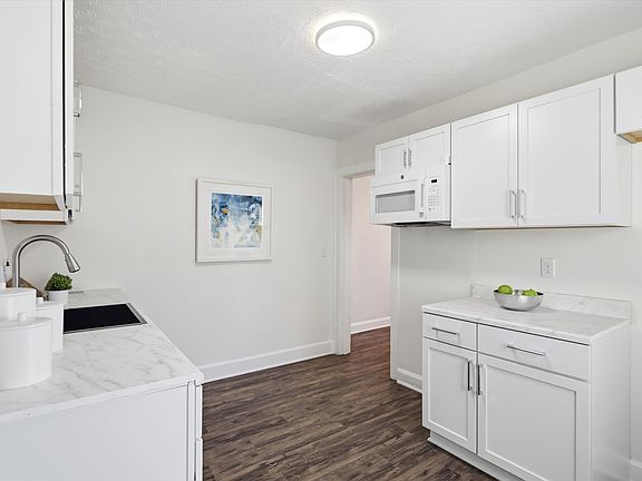 3rd image of 2255-2257 N Parker Ave