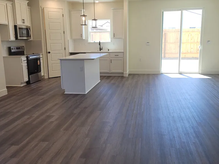 4784 Alexandra Ct — Photo 3