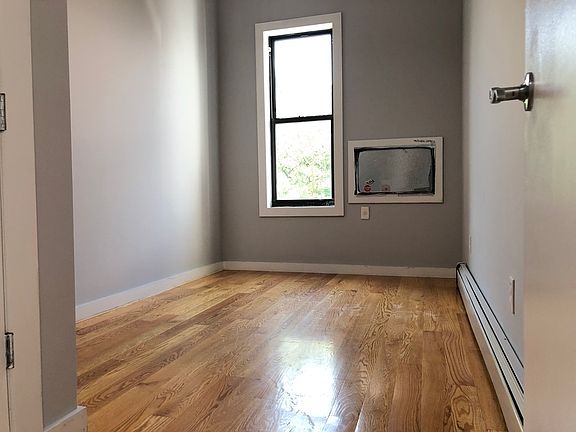 4th image of 280 Woodbine St APT 3