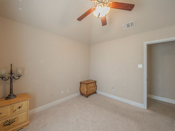 5th image of 501 S Old Betsy Rd APT 1