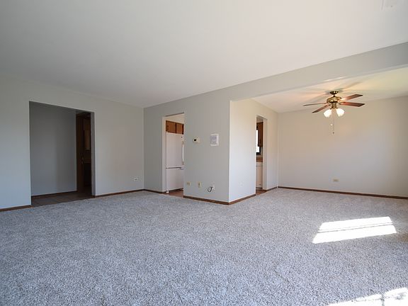 3rd image of 15824 Peggy Ln #3