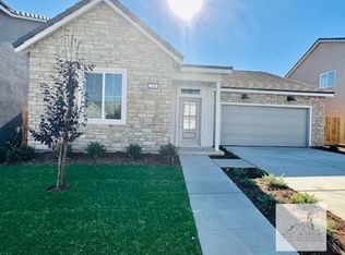 334 Aria Ave S, Madera, CA 93636