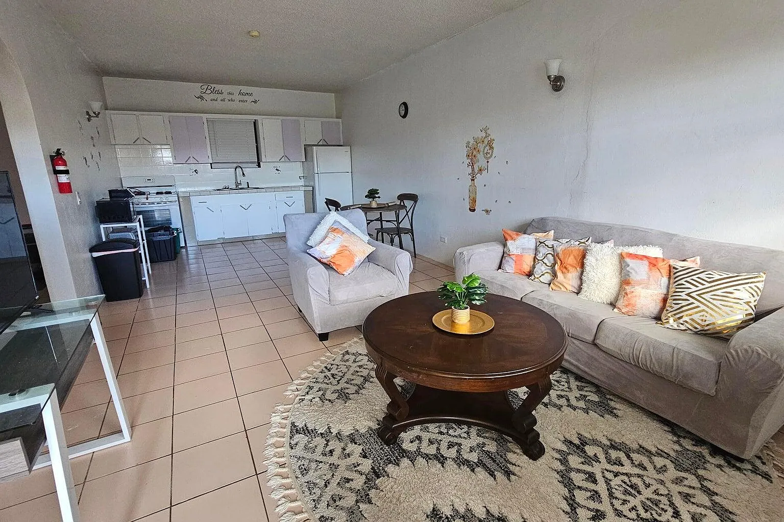2 bed, $1,600 — Photo 4