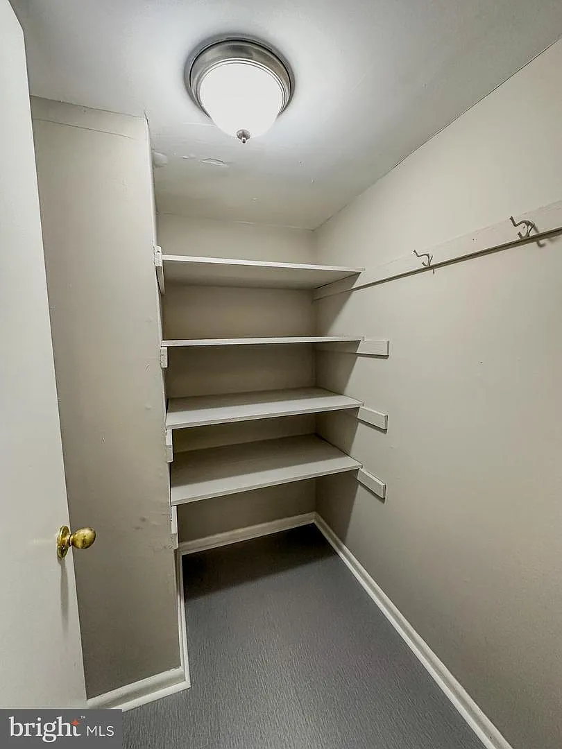 5 bed, 1684 sqft, $750 — Photo 2