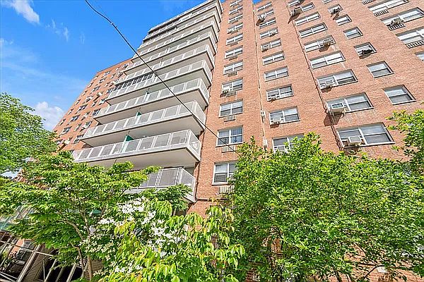1st image of 3130 Irwin Ave APT 12B