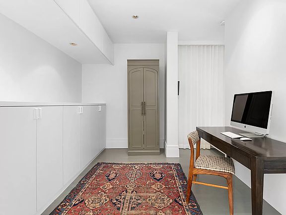 4th image of 25 Bergen St APT 3A