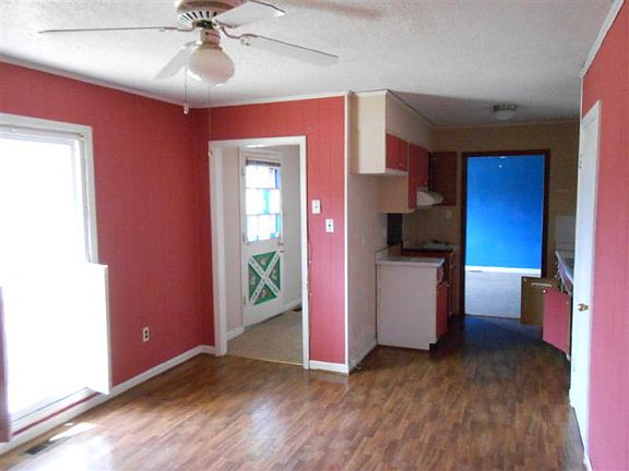 5th image of 308 Washington St