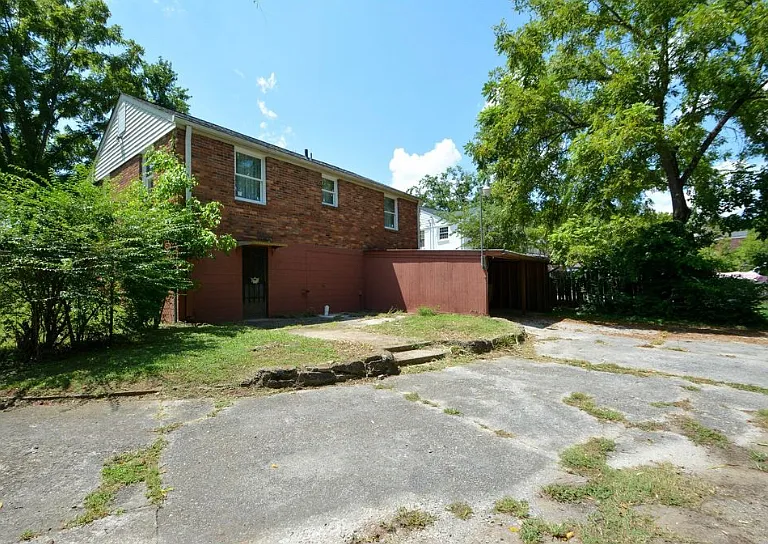2337 Fernwood Dr — Photo 2