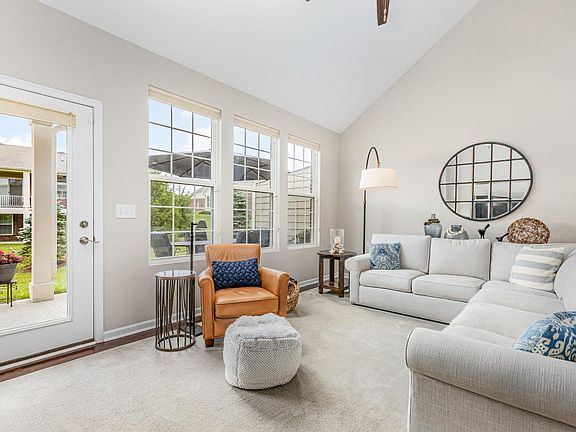 3rd image of 371 Turtle Creek Dr