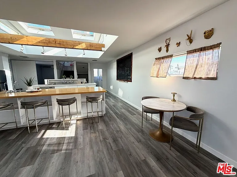 46 Rose Ave — Photo 22