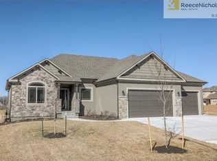 18514 W 193rd Ter, Spring Hill, KS 66083