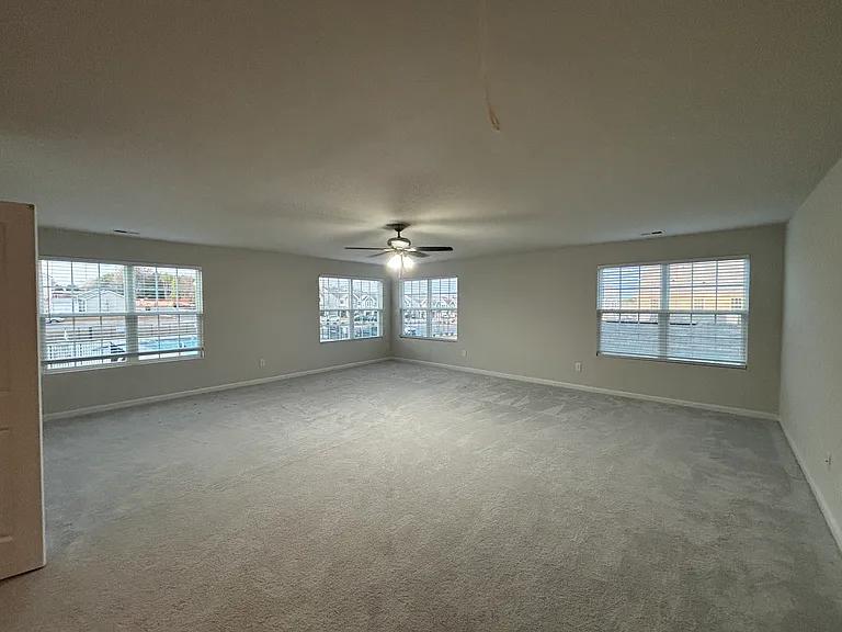 15733 Country House St — Photo 24