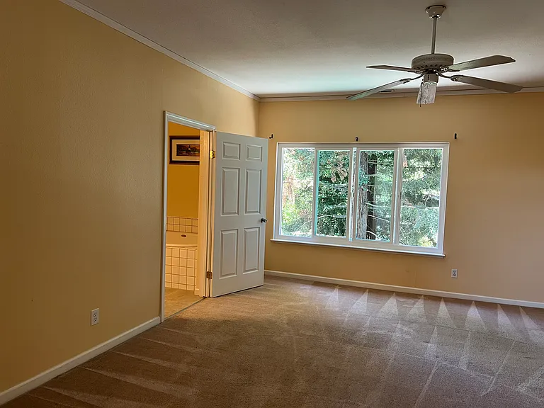 1109 Sikes Ct — Photo 18
