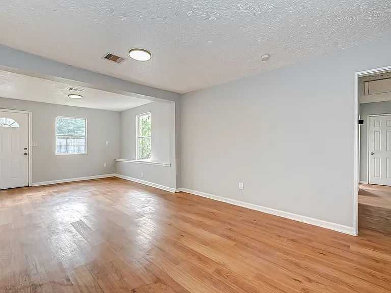 7946 Jutland Rd — Photo 13