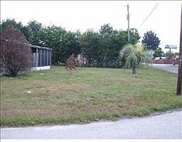 2nd image of 7525 Gulf Breeze Cir