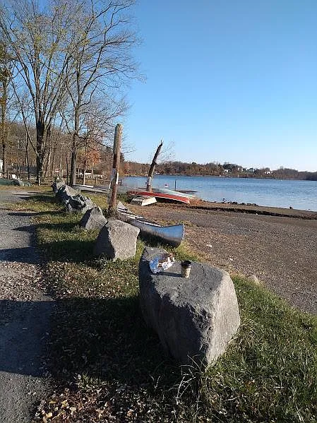 544 Lakes Rd — Photo 4