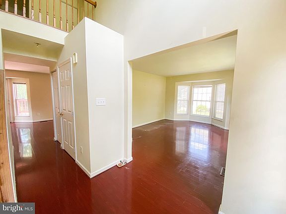 2nd image of 10 Montgomery Dr