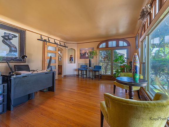 4th image of 1701 N Rutherford Ave