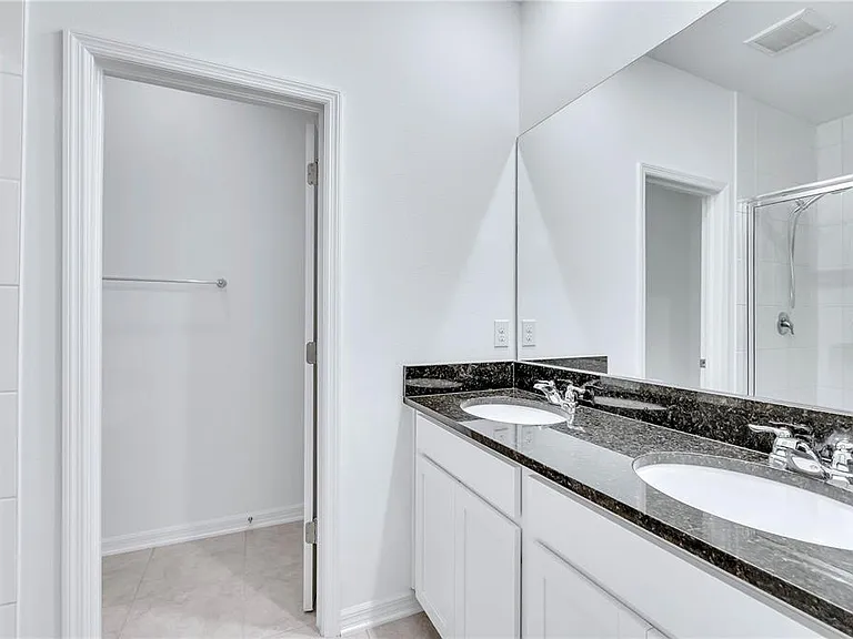 11532 Woodleaf Dr — Photo 19