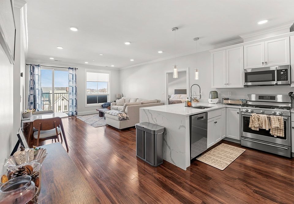 1st image of 87 Medford St #209