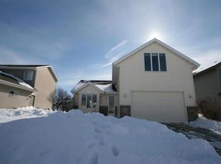 7041 Parker Hill Dr, Madison, WI 53719