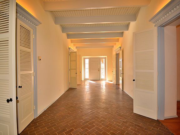 foyer main