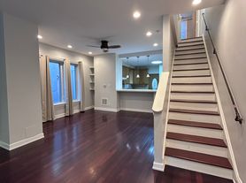 757 Girard St NW, Washington, DC