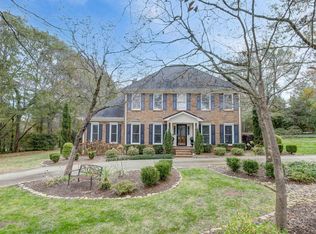 108 W Round Hill Rd, Greenville, SC 29617