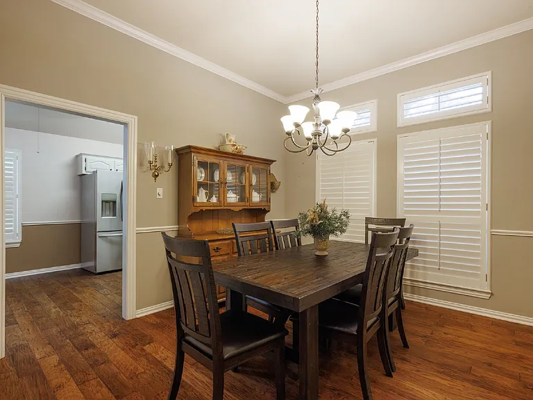 3726 Pensacola Dr — Photo 6