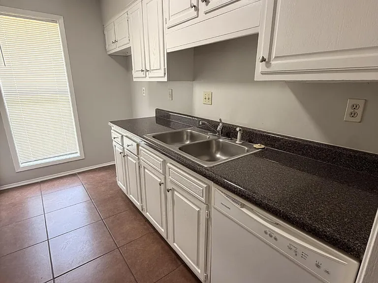 4778 Daphne Rd — Photo 5