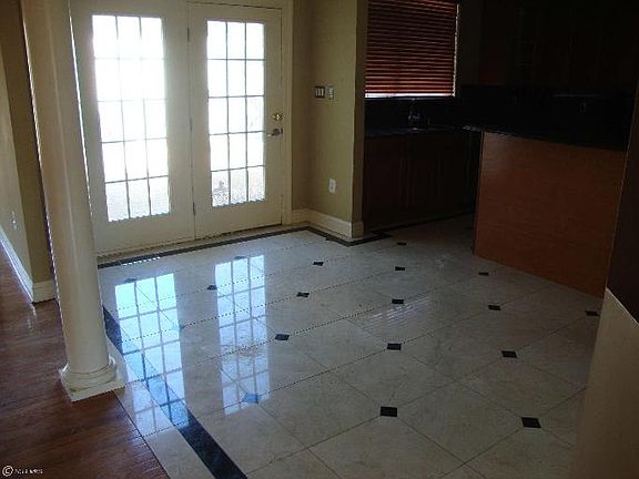 3rd image of 2898 Myrtlewood Dr
