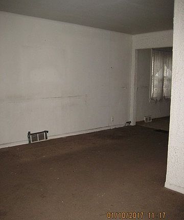 4th image of 330 S 22nd Ave
