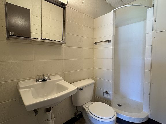 5th image of 535 S Lincoln St #1
