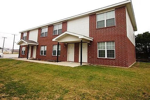 1st image of 811 Industrial Ave APT C