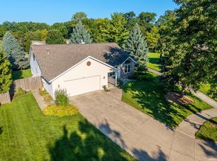 1529 Faulkner Ct, Fort Wayne, IN 46815