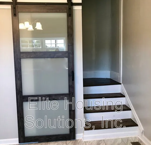 4672 W Lee Hwy — Photo 5