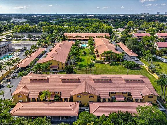 5th image of 9895 Citadel Ln Unit 102