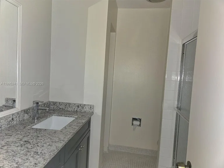 10784 N Kendall Dr #D4 — Photo 10